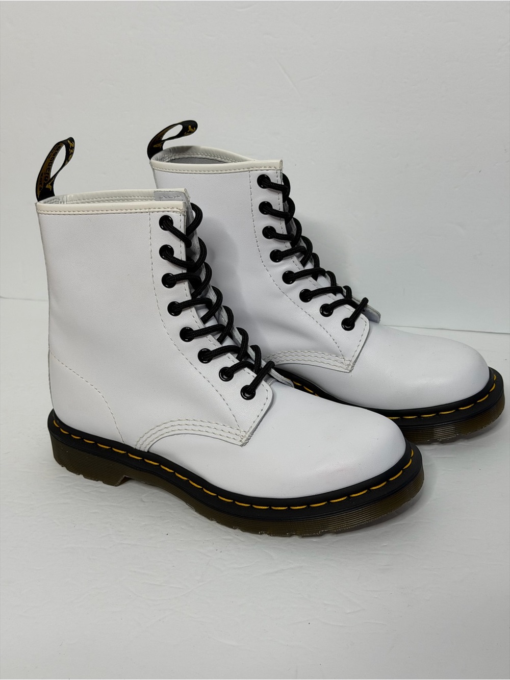 New Dr. Martens White Leather 8-Eye Lace-Up Boots with Black Laces combat shoes